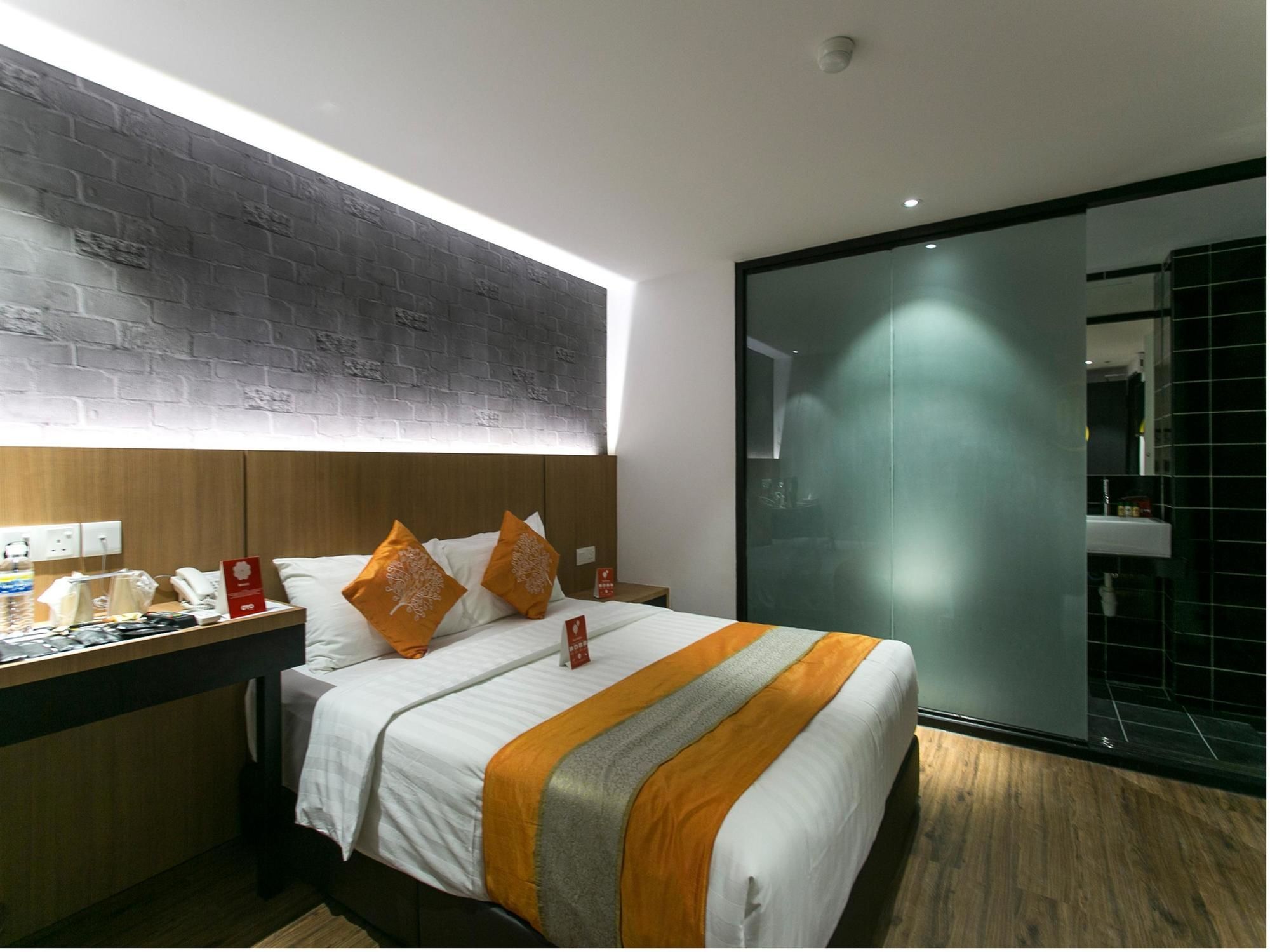 Oyo D Utama Danga Bay 3*